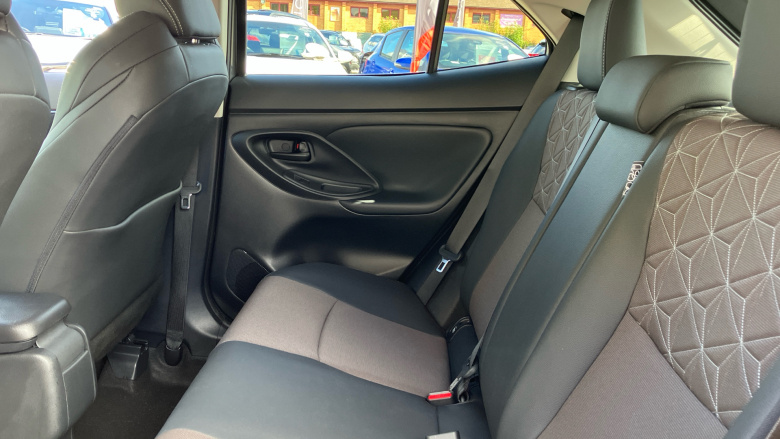 Toyota Yaris Cross 1.5 Hybrid Excel 5dr CVT Hybrid Estate